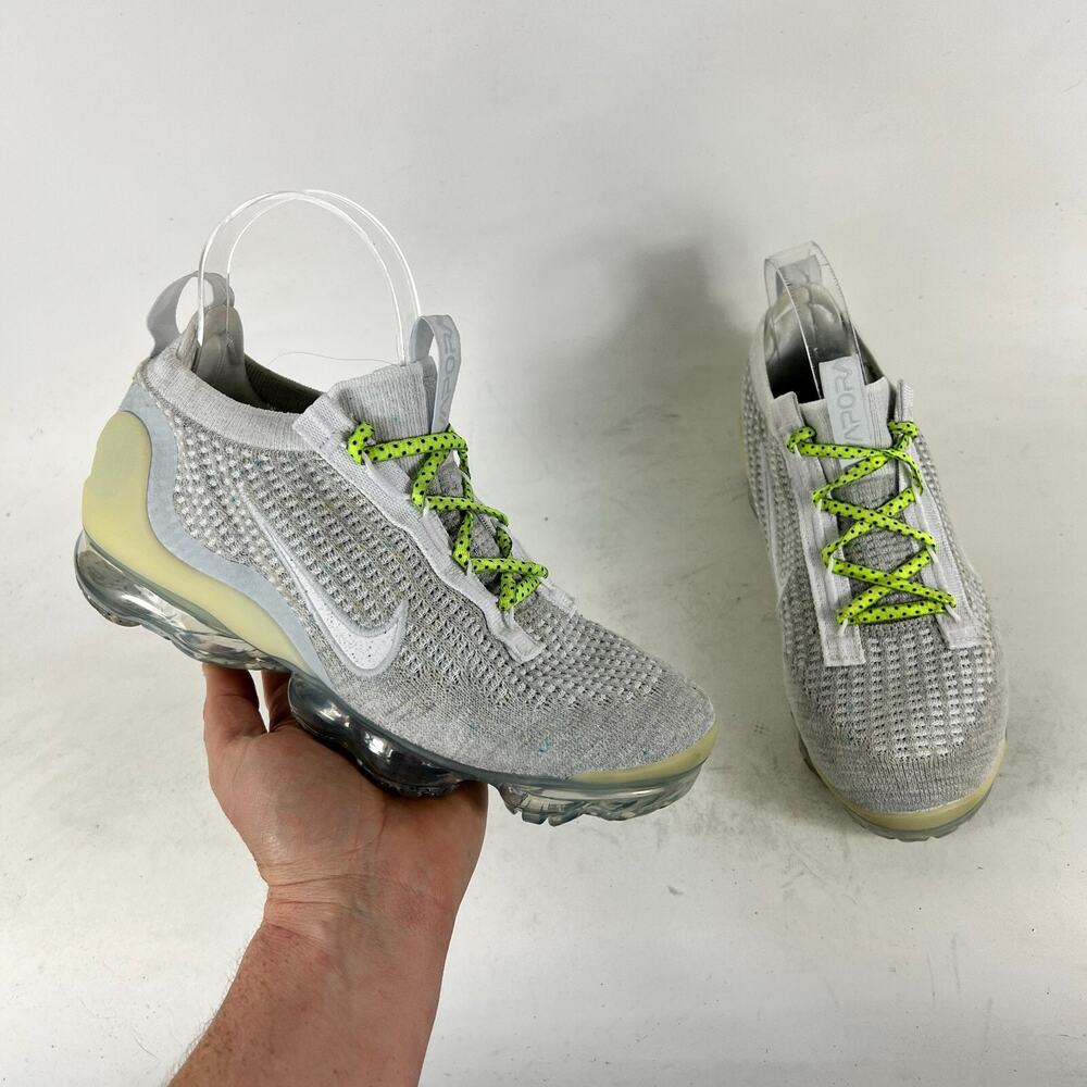 Nike Air VaporMax 2021 Flyknit Shoes Women's 7 Gray Running Sneaker DC4112-100